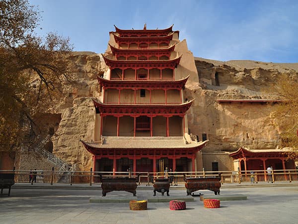 14 Days Best Silk Road Tour - Shanghai, Xi'an, Dunhuang, Turpan, Urumqi, Beijing