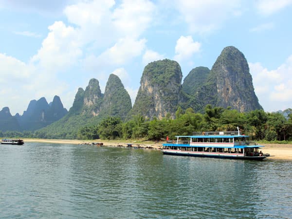 14 Days Travel to Best-known Cities in China - Beijing, Xi'an, Shanghai, Guilin, Guangzhou, Hong Kong