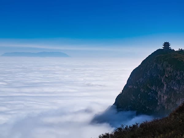 8 Days Highlight Sichuan Tour - Chengdu, Jiuzhaigou Valley, Leshan Giant Buddha, Mt. Emei