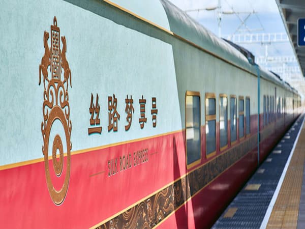 15 Days Silk Road Adventure by China Silk Road Express - Xining, Dunhuang, Yining, Beitun, Kanas, Hemu, Urumqi, Taxian, Kashgar